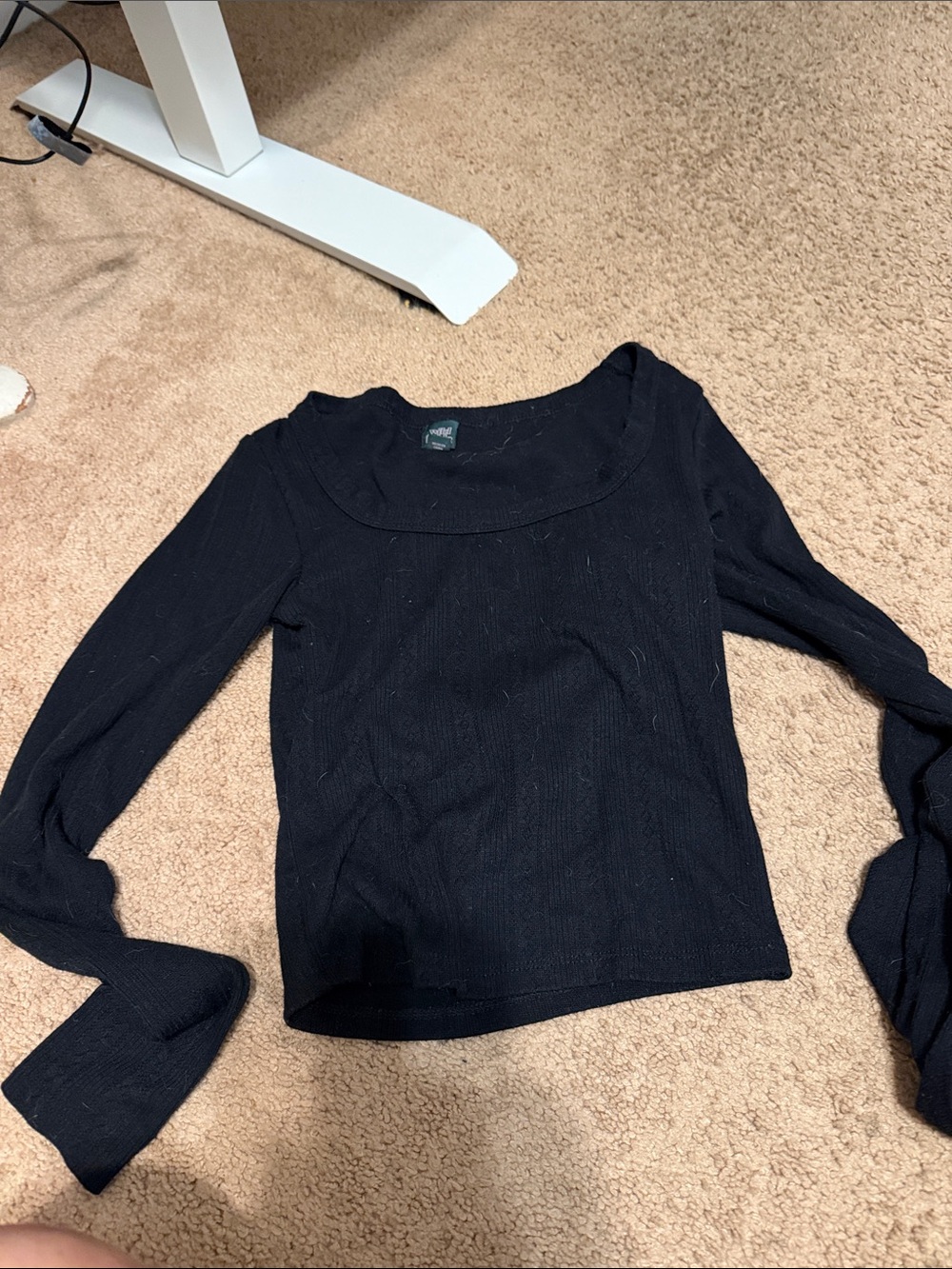 wild fable Black Long-Sleeve Scoop Neck Top